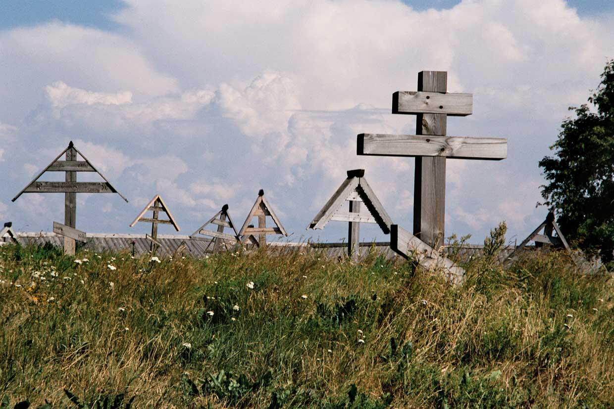 Кладбище в Карелии
